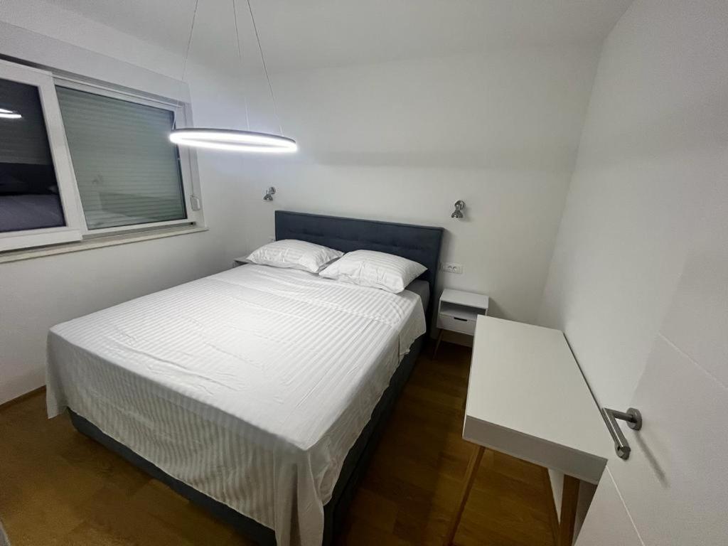 Olive Oasis Penthouse With Jacuzzi Apartment Zadar Exterior photo